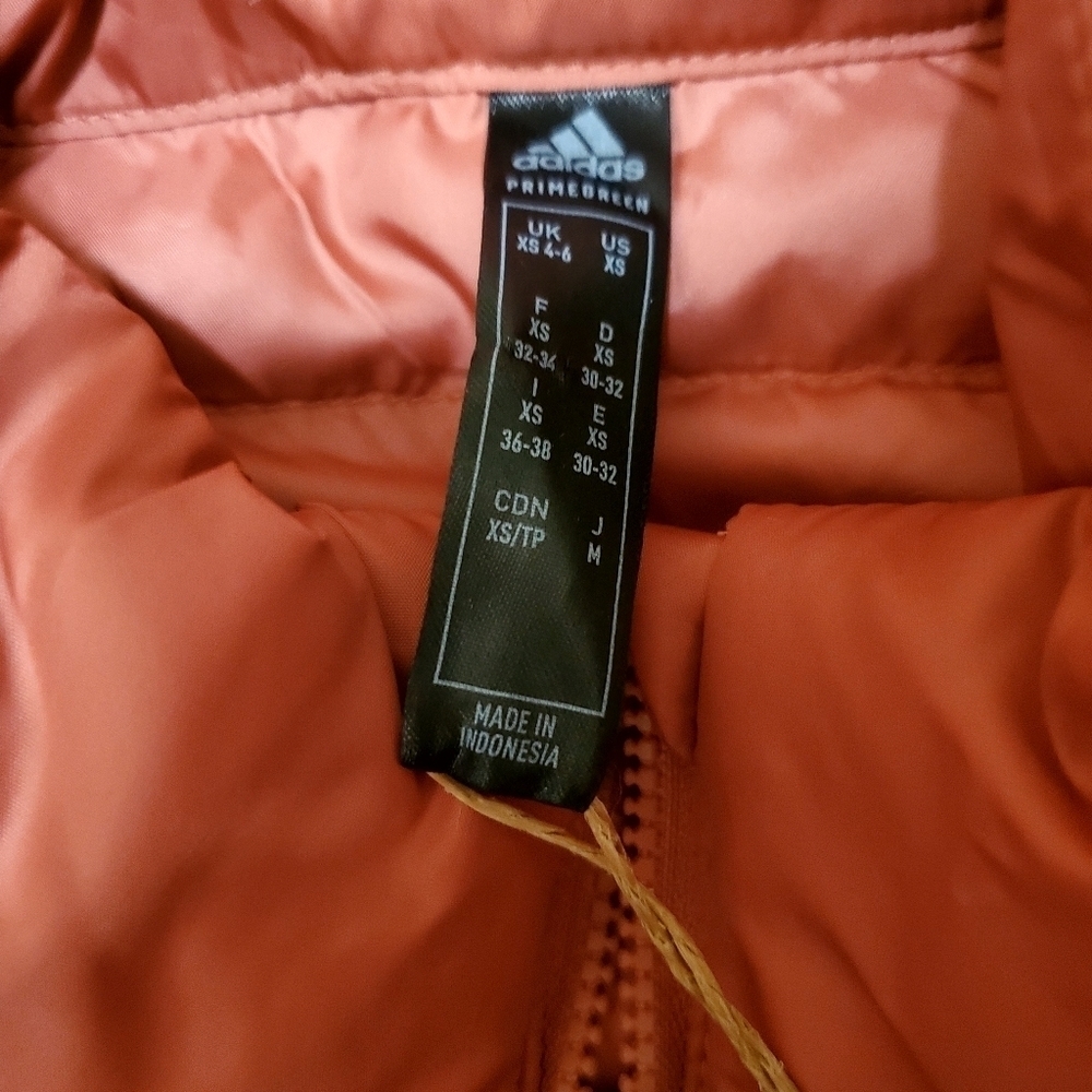 Adidas Salmon Down Puffer Vest Size XS NWT - Picture 6 of 7